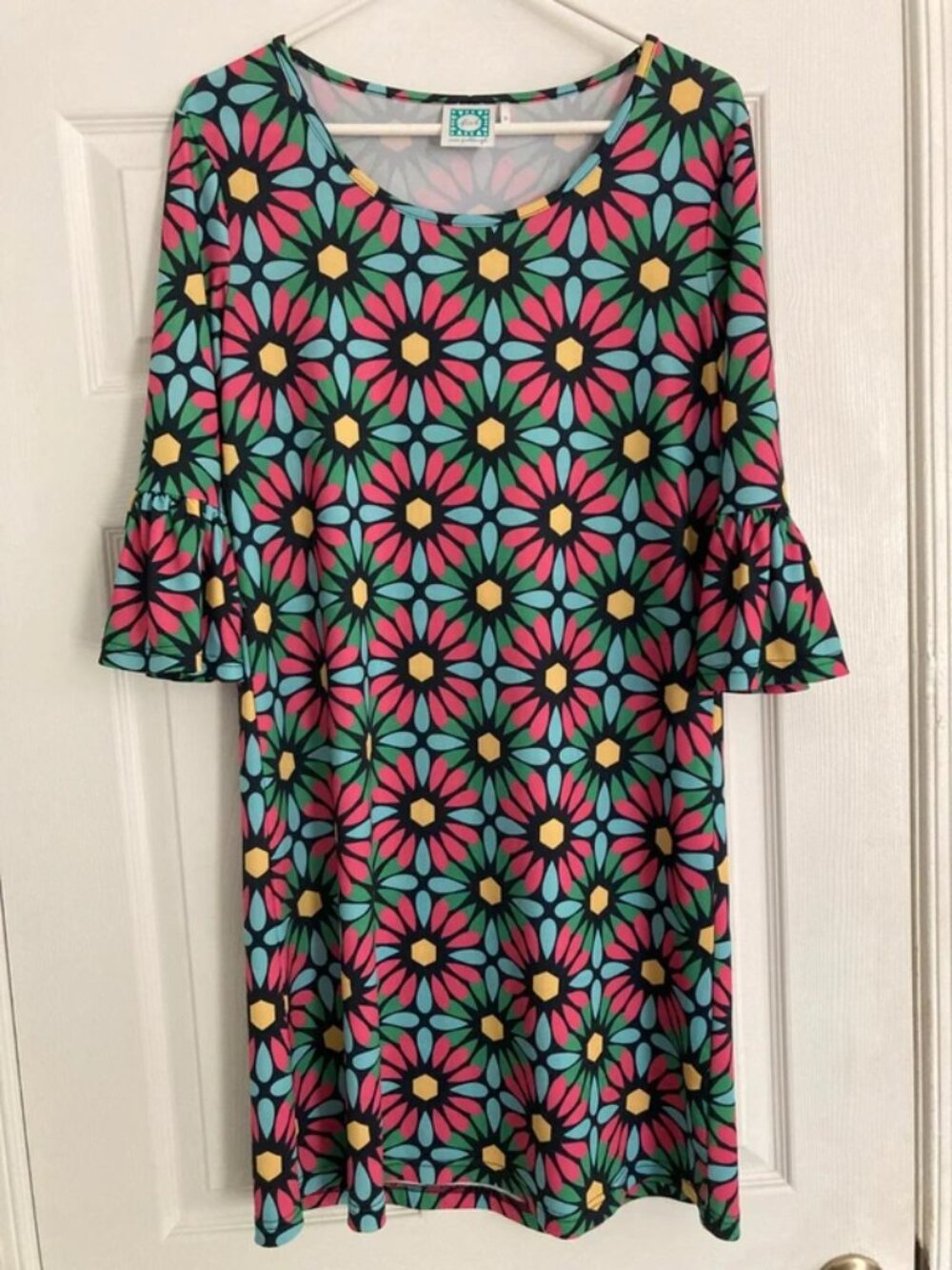 Vera Fishbaugh (vfish) Boutique Bright Floral Hippy/Boho Dress w/ Flare Sleeves